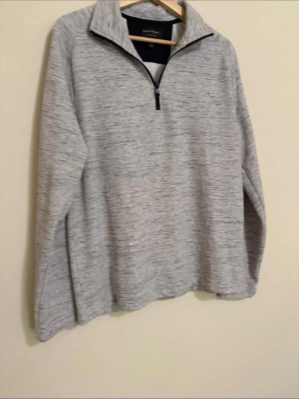 ♻️ Banana Republic Men’s Heather Gray Half-Zip Sweater
